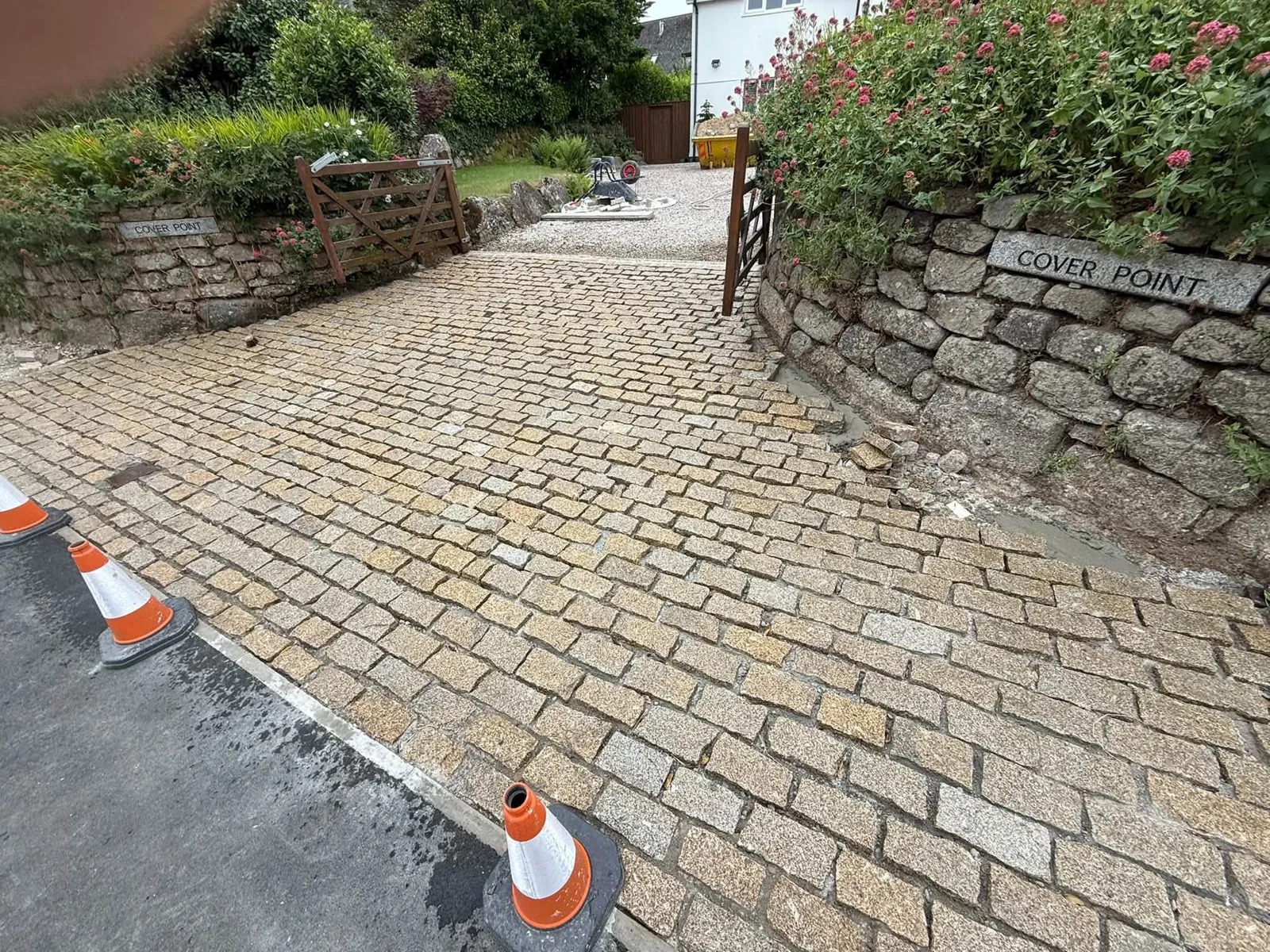 Driveways, Entrances & Kerbing